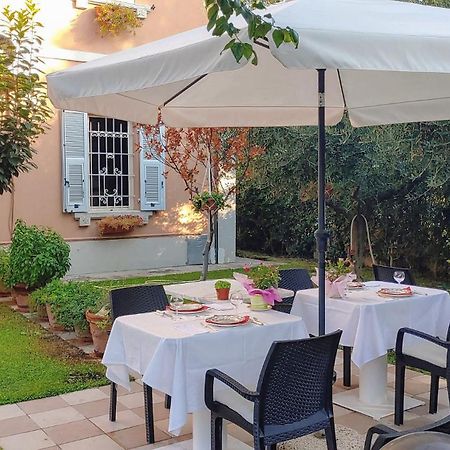 Villa Liberty B&B Фано Екстериор снимка