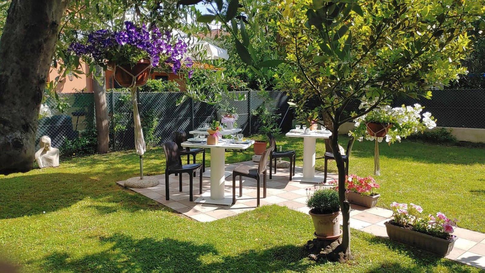 Villa Liberty B&B Фано Екстериор снимка