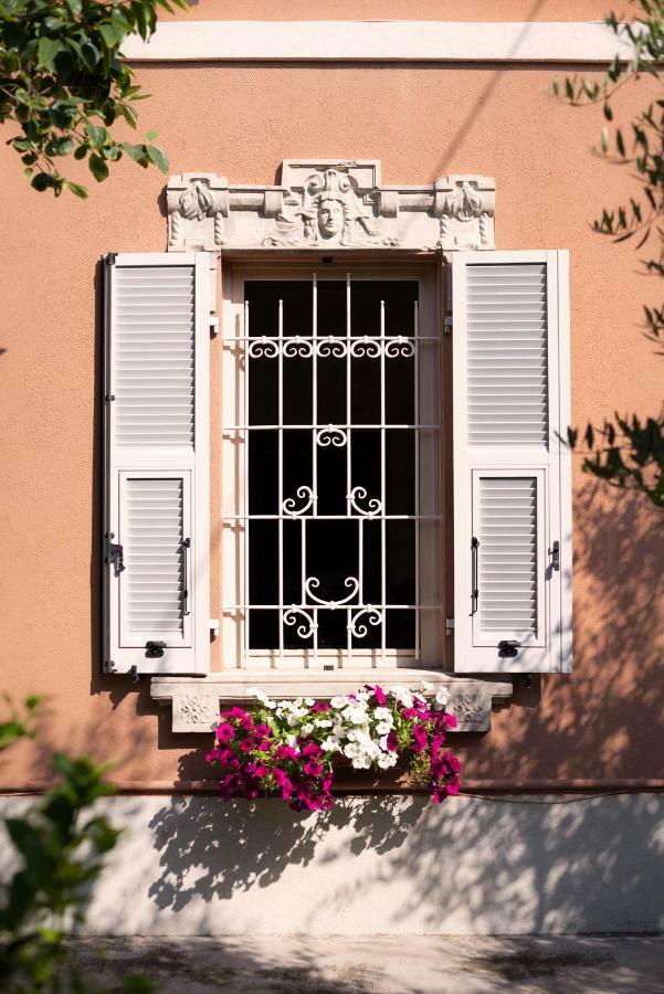 Villa Liberty B&B Фано Екстериор снимка